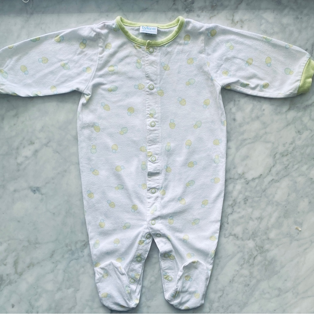 6-9M Tykes by Carter’s Footed Sleeper- Bees 🐝